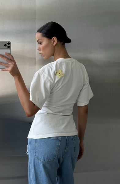 Футболка приталенная (молочная) Label .B, цвет: белый,  купить онлайн