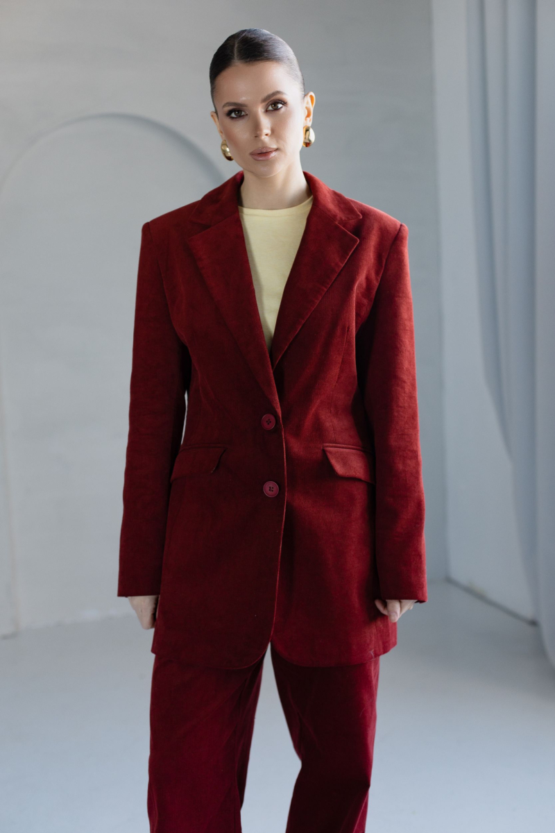 Жакет из вельвета приталенный