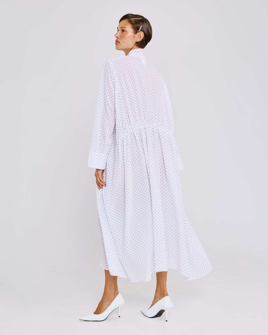 Платье в горох с шарфом Anmuse, цвет: белый, RB26SP314-WHT купить онлайн
