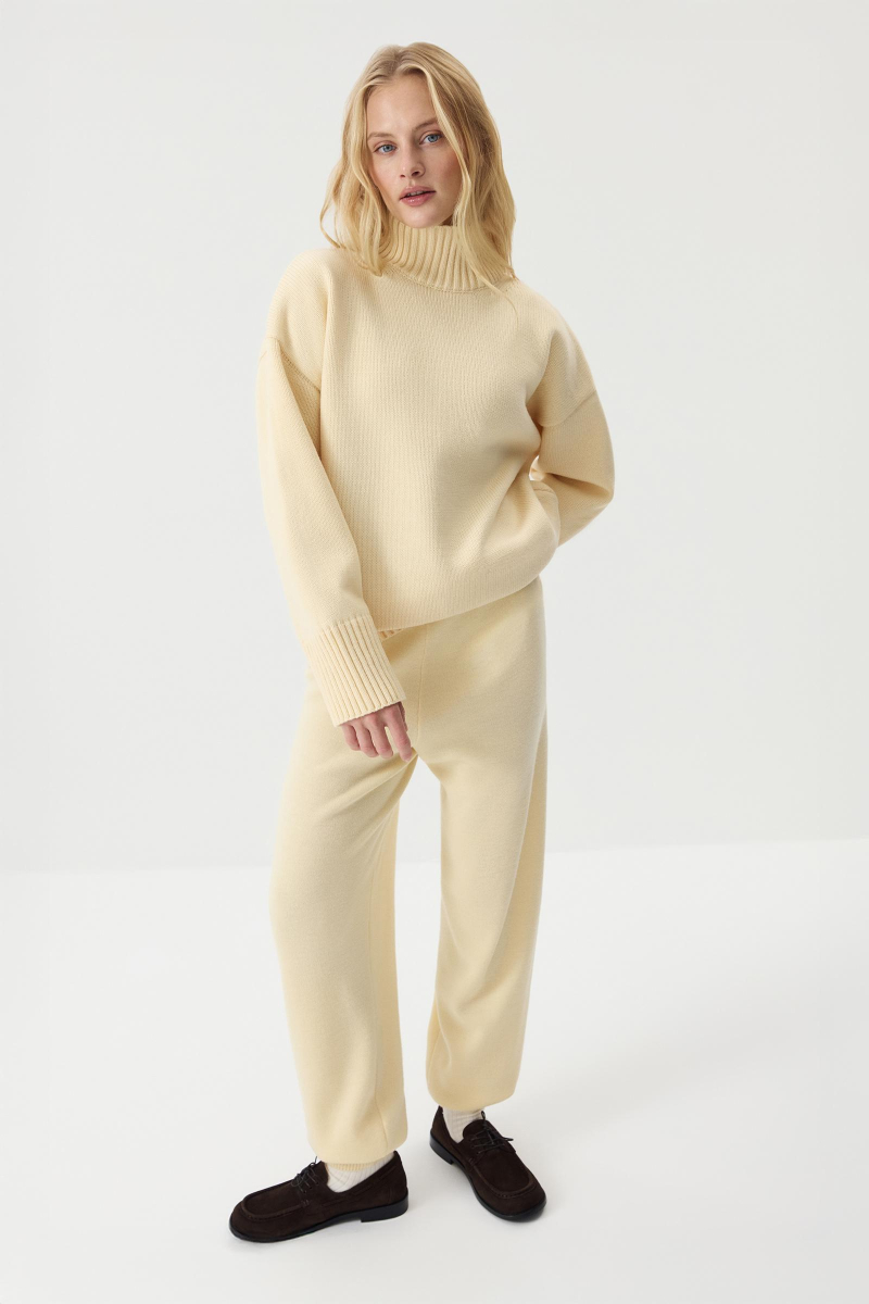 Свитер со стойкой из шерсти мериноса Charmstore, цвет: Сливочный, 314-44898-121 купить онлайн