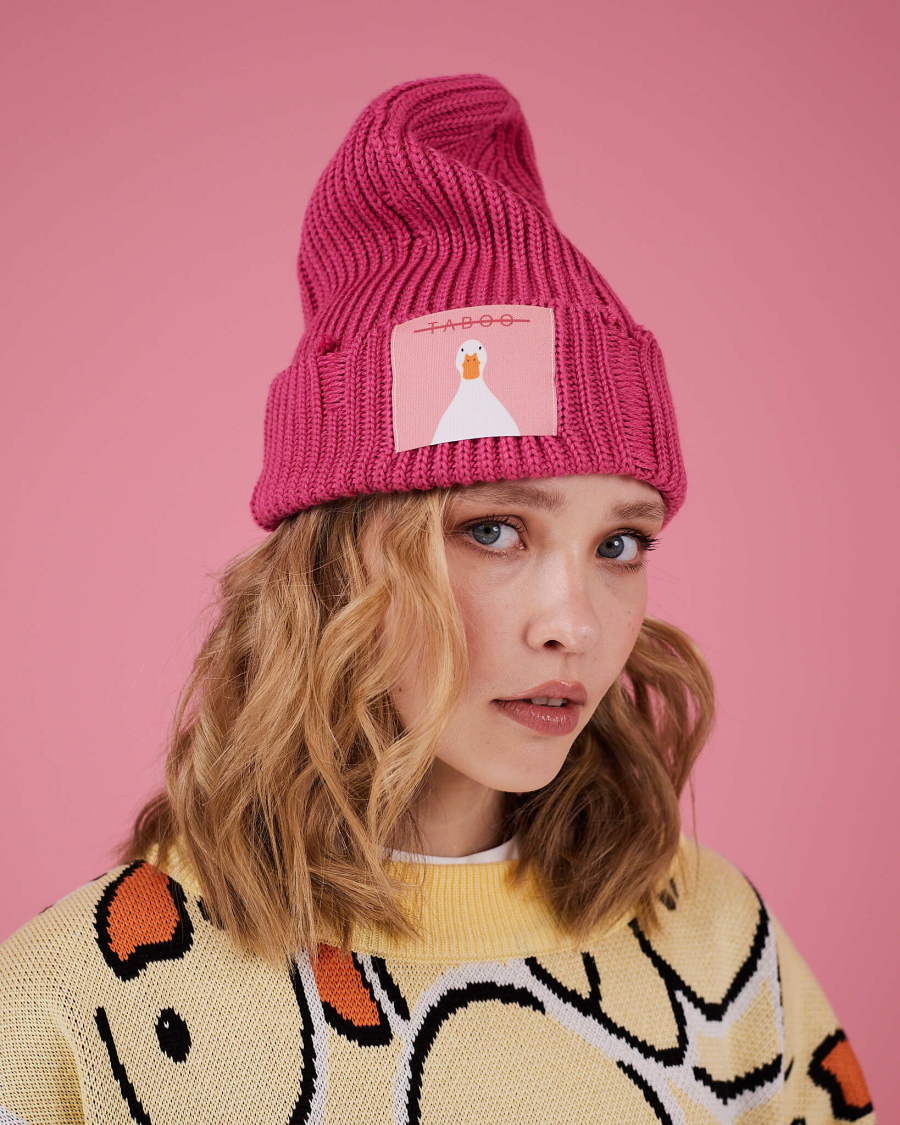 Шапка рваная с гусем TABOO, цвет: фуксия 1010hatFukGus купить онлайн