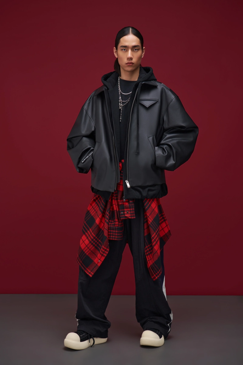 Oверсайз куртка из веган кожи p.p.s., цвет: Черный, 0500.10.02.BLK купить онлайн