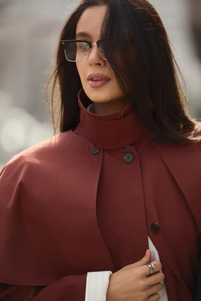 Тренч со съемным кейпом из хлопка с пропиткой Ricoco, цвет: терракотовый, 7057/2 купить онлайн