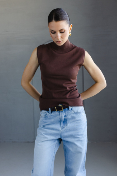 Блуза-топ из вискозы со стойкой