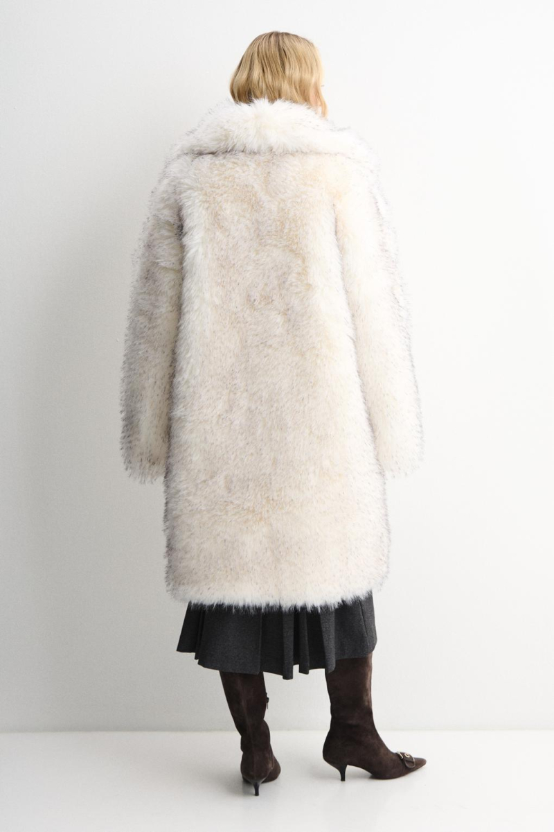 Шуба MOLARI ENEVOO, цвет: белый, 07113 купить онлайн