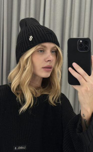 Шапка Flaw BLACK Label .B, цвет: black Ac.54.6.1125BLC купить онлайн