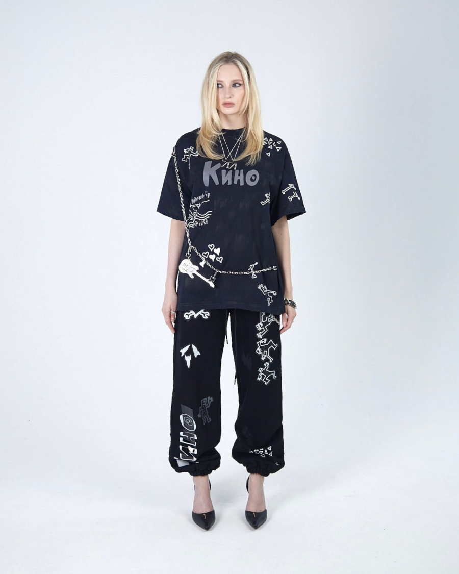 Джоггеры KINO DRAWINGS PATCH 580 GR BLACK ASIA ST 71, цвет: Черный, Ast71.kino-jogg-draw-bl купить онлайн