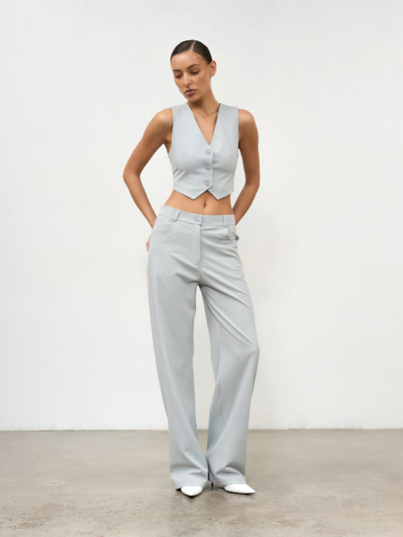 Классические брюки в полоску