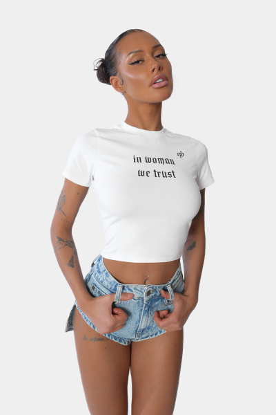 Футболка In Woman We Trust qb A QUICK BUCK, цвет: WHITE  |новая коллекция купить онлайн