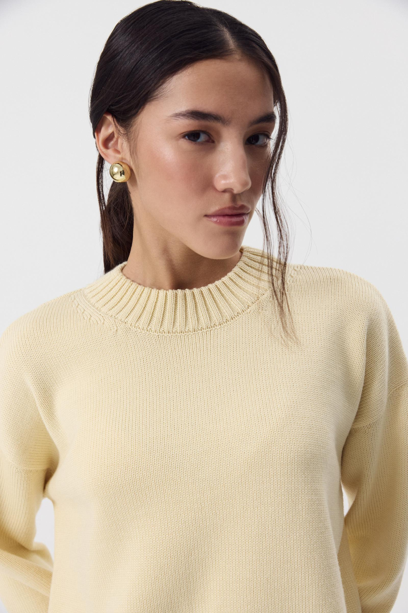 Джемпер из мериносовой шерсти с круглым вырезом Charmstore, цвет: Сливочный, 303-44798-121 купить онлайн