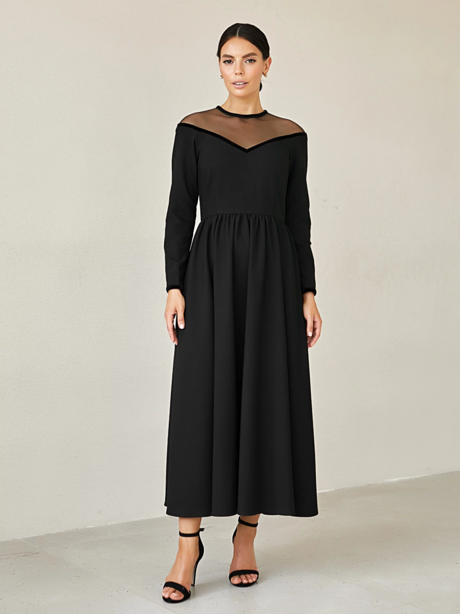 Платье с пышной юбкой и вырезом из сетки