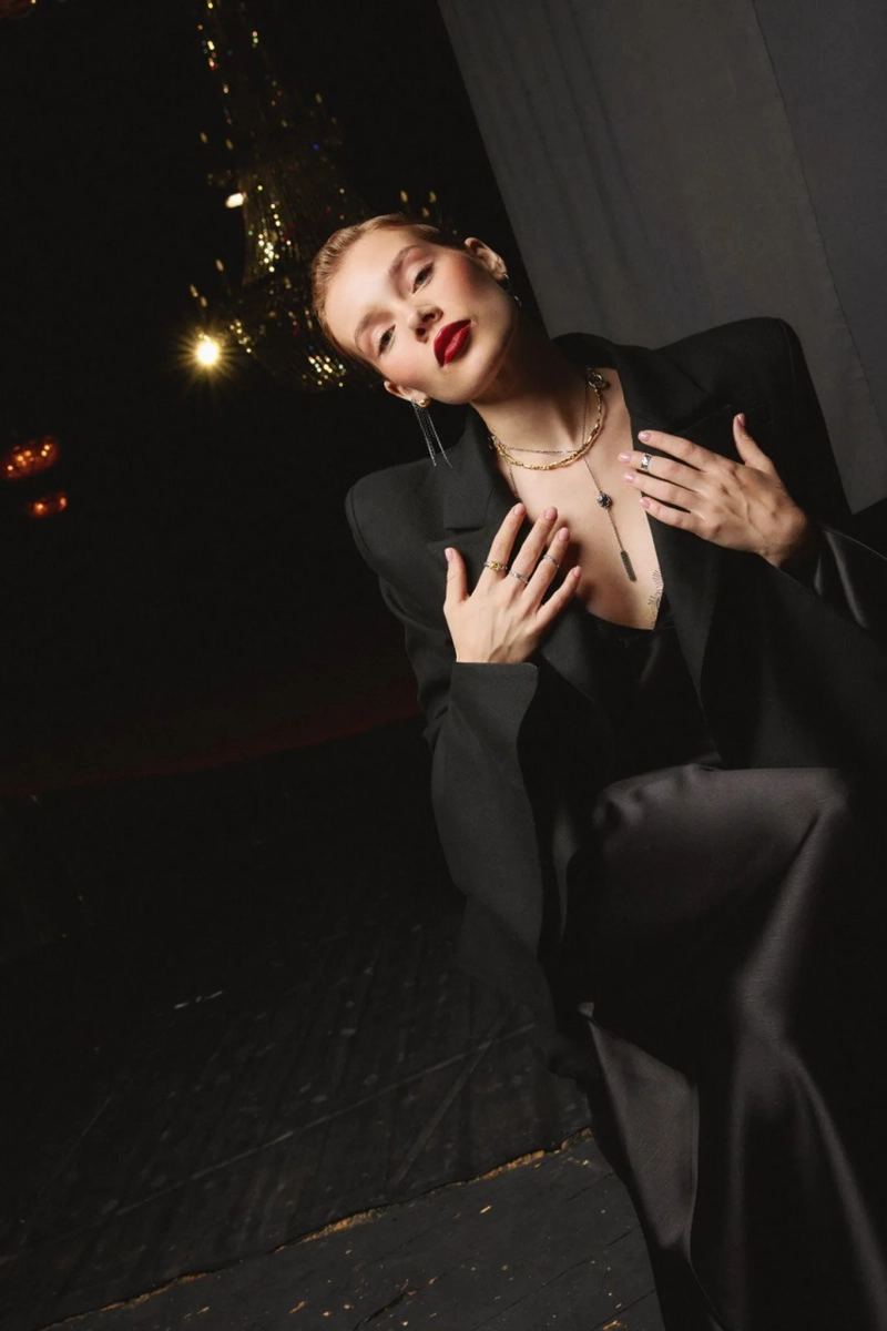 Серебряное ассиметричное колье «Королева драмы» black SBLESKOM, цвет: серебро, 92199 купить онлайн