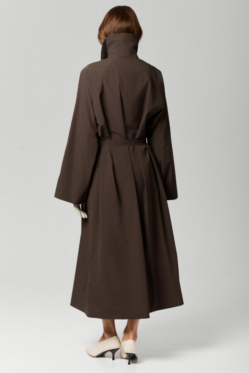 Тренч облегченный из технологичной ткани Ricoco, цвет: горький шоколад, 7067/3 купить онлайн