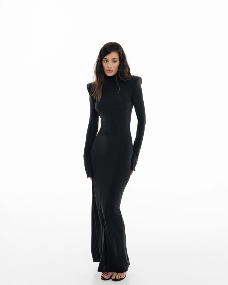 Длинное облегающее платье