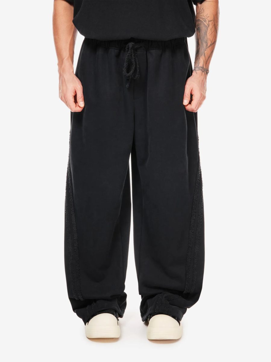 Брюки с текстурными лампасами