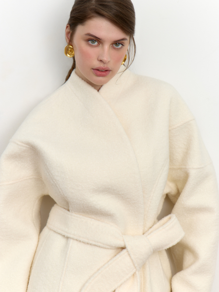 Пальто укороченное приталенного силуэта Mollis, цвет: молочный, 17-01-3812/1 купить онлайн