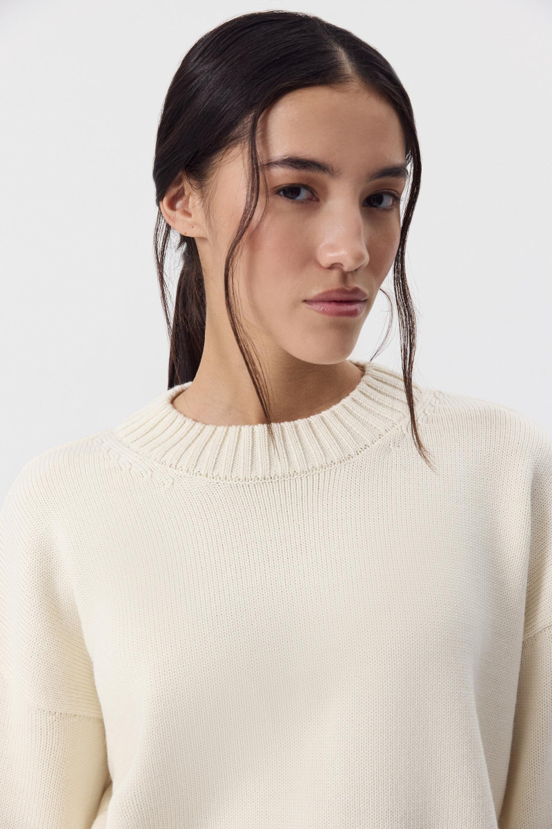 Джемпер из мериносовой шерсти с круглым вырезом Charmstore, цвет: ванильный, 303-44798-113 купить онлайн