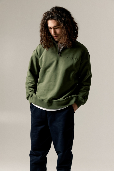 Свитшот с воротником на молнии Walk Oversize BUCHNER, цвет: хаки SW0123003KH |новая коллекция купить онлайн