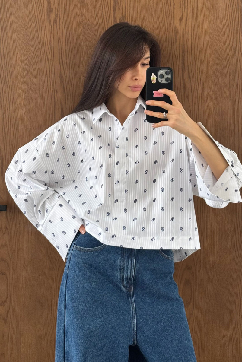 Рубашка объемная укороченная с паттерном WHITE