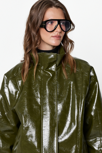 Бомбер из лакированной экокожи утепленный Ricoco, цвет: оливковый, 6070/2 купить онлайн