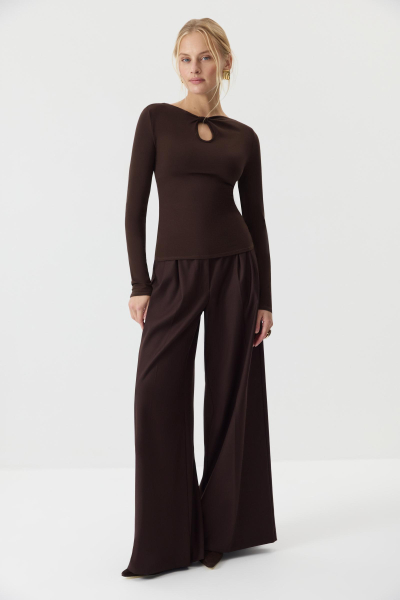 Лонгслив с декоративным узлом Charmstore, цвет: горький шоколад, 205-44165-565 купить онлайн