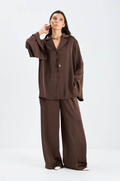 Костюм из атласа (блуза + брюки)