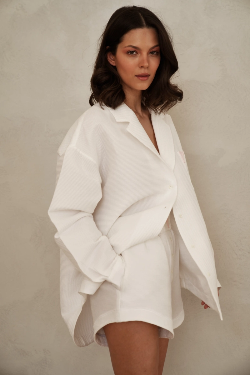 Рубашка Балос оверсайз кроя из вафельного хлопка Journey clothes, цвет: белый,  купить онлайн