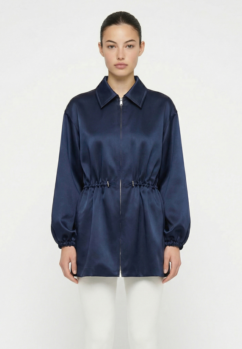 Куртка полуприлегающего силуэта из сатина