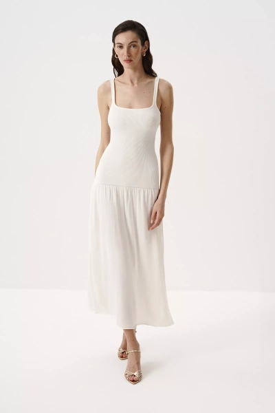 Платье из лиоцелла и шерсти Charmstore, цвет: молочный, 306-589119-111 купить онлайн