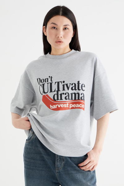 Футболка укороченная «Драма» CULTBASE, цвет: серый,  купить онлайн