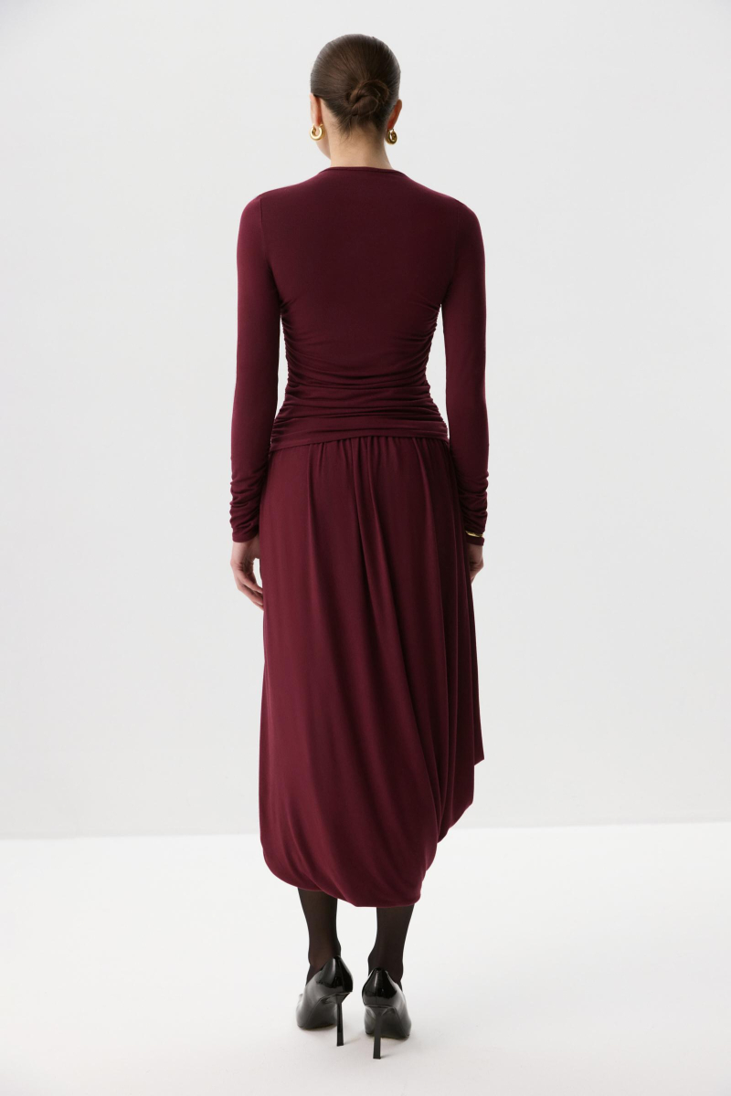 Лонгслив с декоративной розой Charmstore, цвет: винный, 205-47065-451 купить онлайн