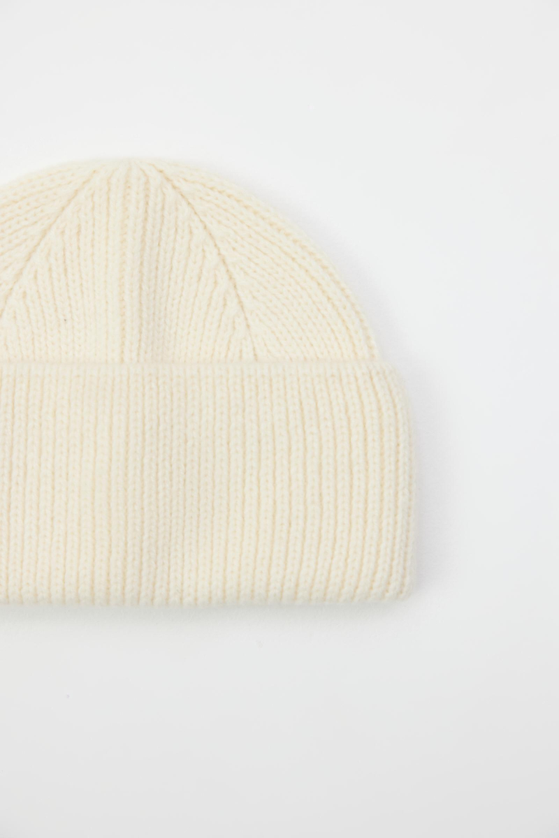 Шапка из шерсти мериноса и альпаки Charmstore, цвет: ванильный 608-450110-113 купить онлайн