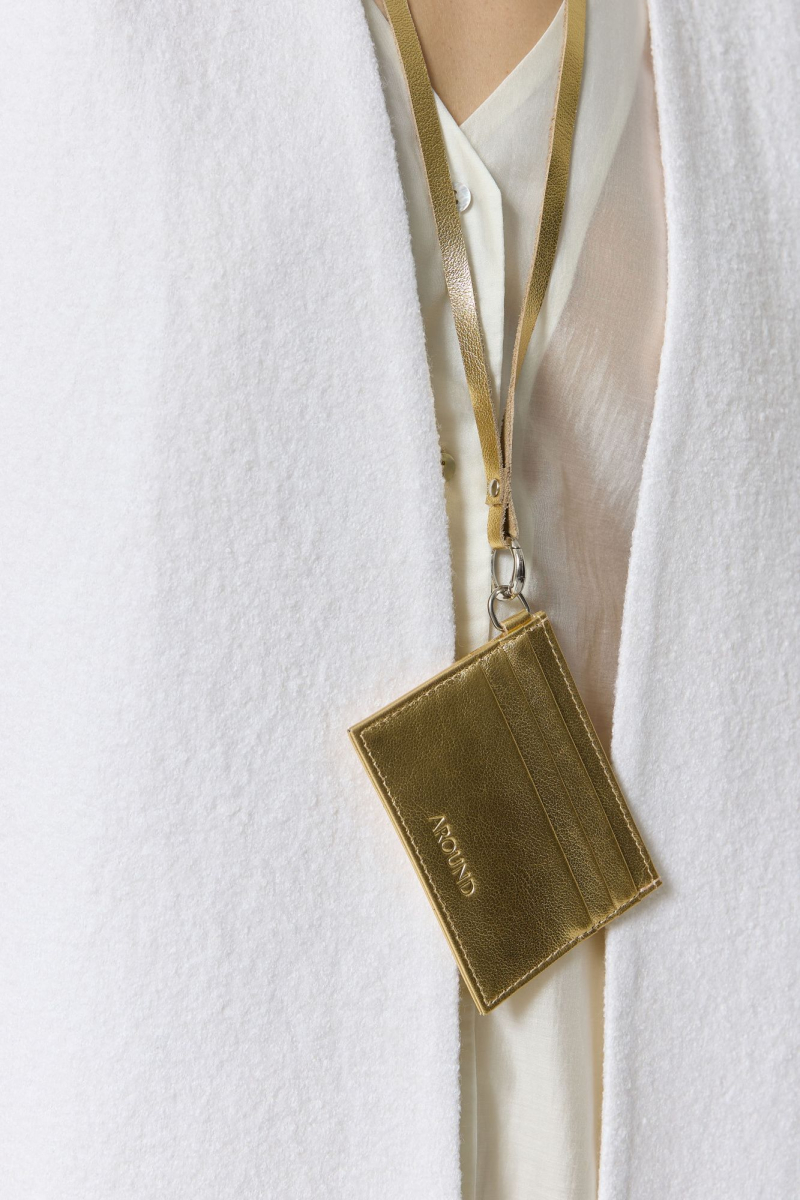 Картхолдер со съемным ремешком из кожи AROUND, цвет: золотой 3_2L06 купить онлайн