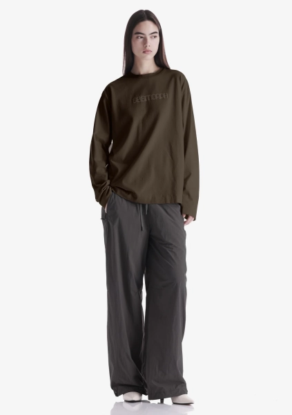 Лонгслив с тональным логотипом KRAKATAU, цвет: коричневый, Tu125-7 купить онлайн