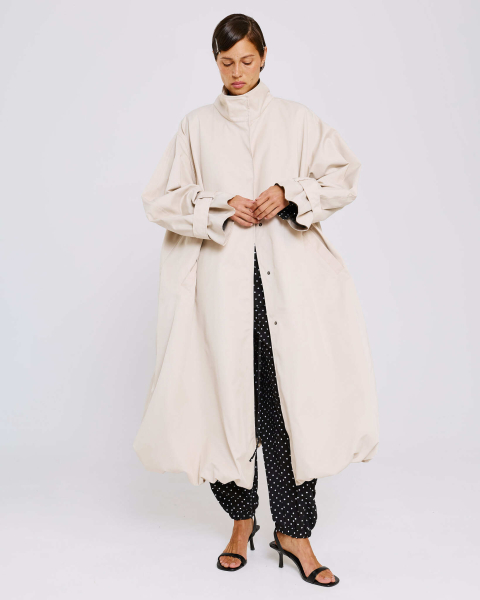 Тренч баллон Anmuse, цвет: бежевый, TR26SP229-BG купить онлайн