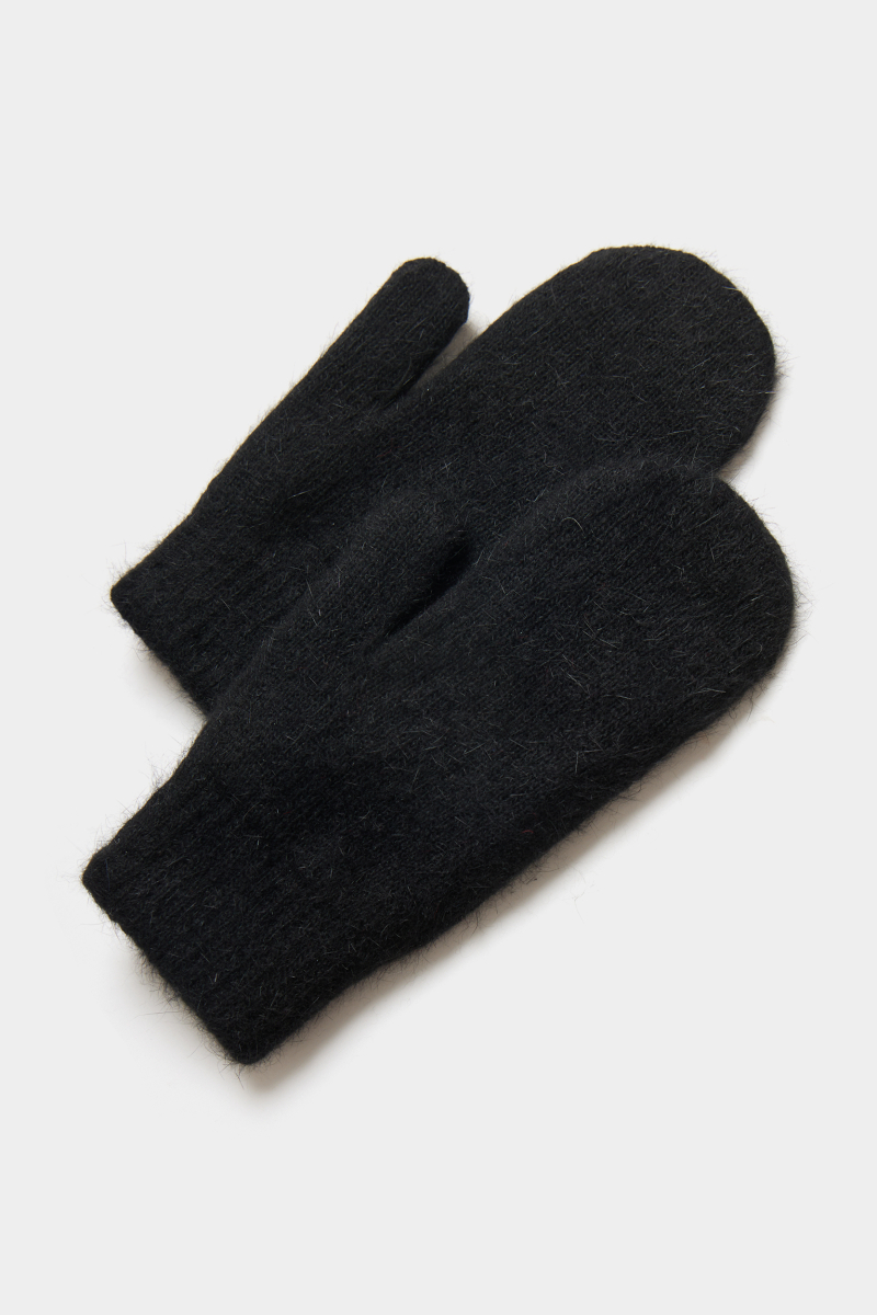 Варежки пушистые утепленные REFERT, цвет: Черный 17-3612/3-2511 купить онлайн