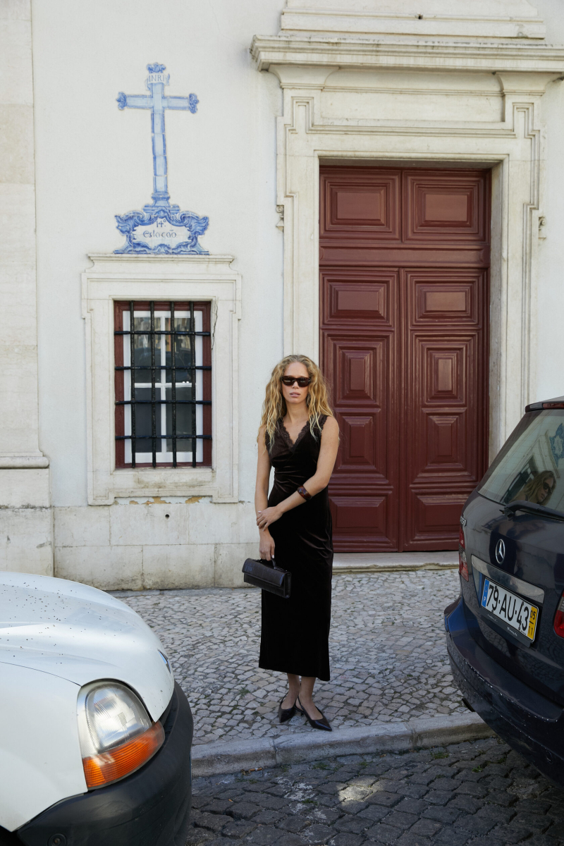 Платье Amely (бархат) Marou, цвет: коричневый, Mar5_2603 купить онлайн