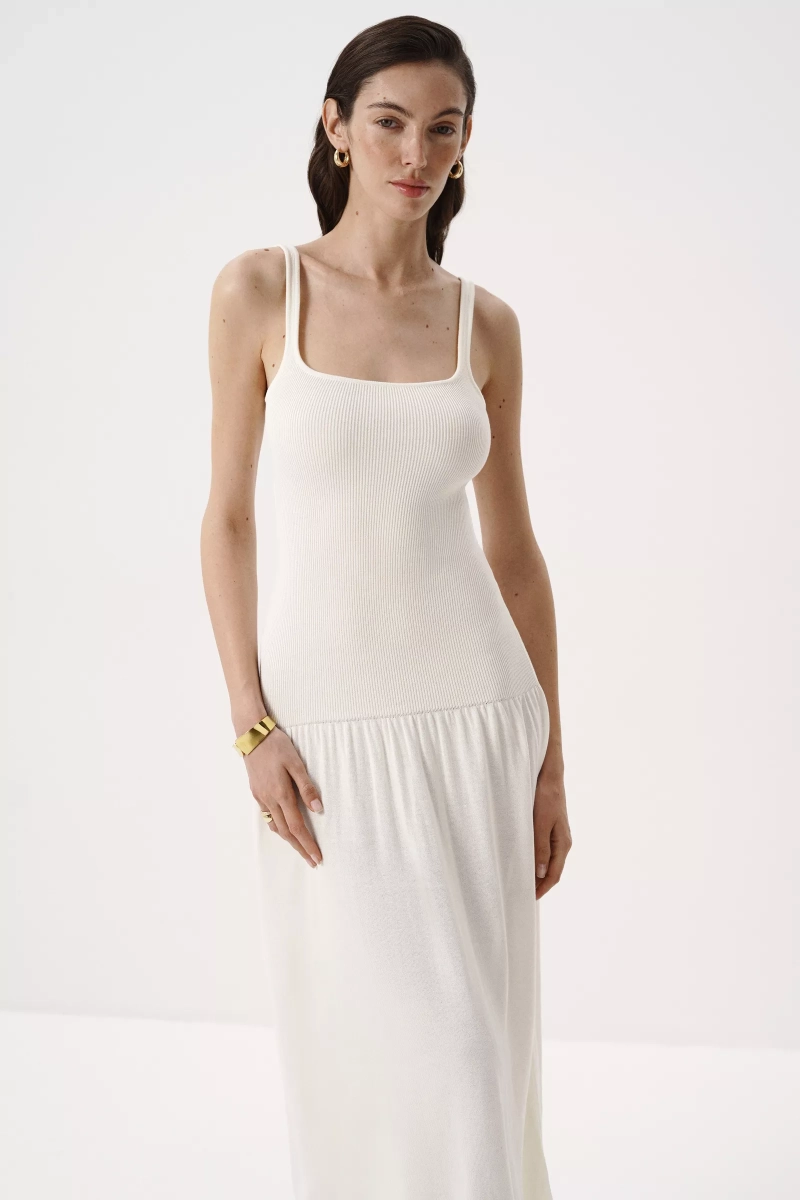 Платье из лиоцелла и шерсти Charmstore, цвет: молочный, 306-589119-111 купить онлайн