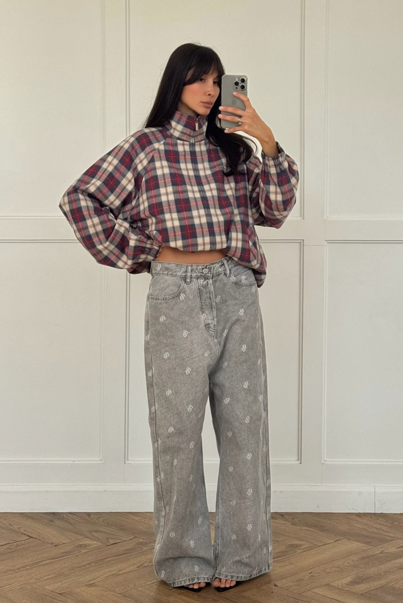 Джинсы на низкой посадке с паттерном Label .B, цвет: серый,  купить онлайн