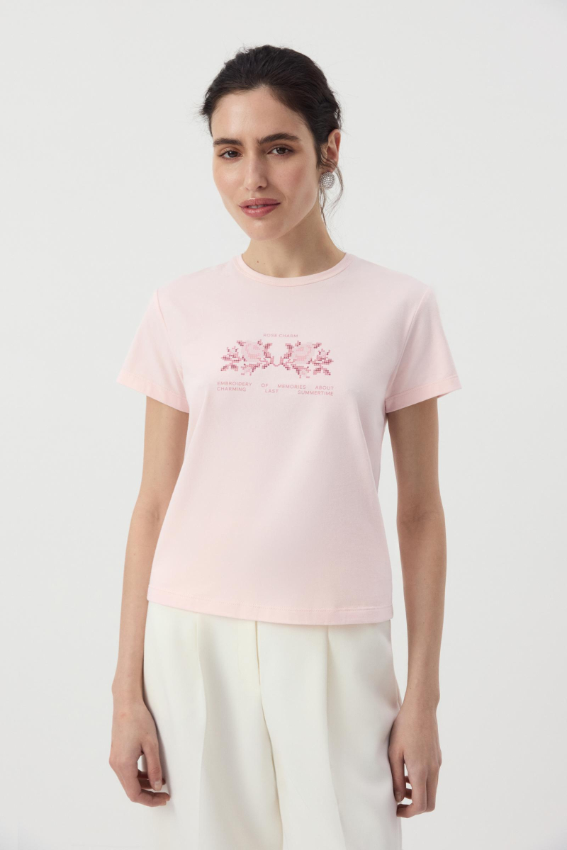 Футболка Fitted с принтом Charmstore, цвет: розовый, 212-48347-221 купить онлайн