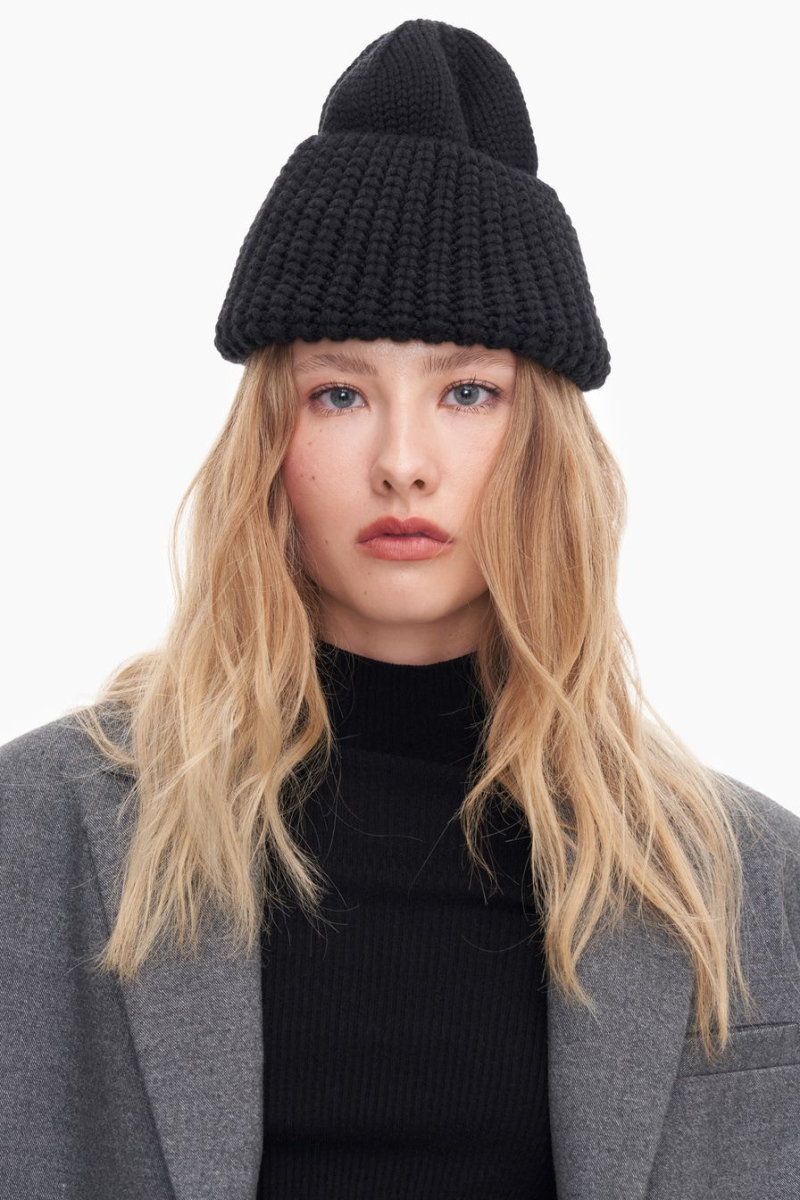Шапка из смесовой шерсти мериноса
