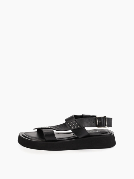 Сандалии на черной подошве из натуральной кожи