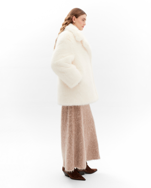 Экошуба оверсайз с английским воротником под песца Only me, цвет: молочный, ЭШ3491 купить онлайн