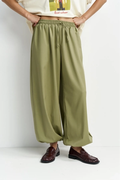 Брюки-алладины из костюмной ткани ERISTSTORE, цвет: оливковый, НФ-00004118 купить онлайн