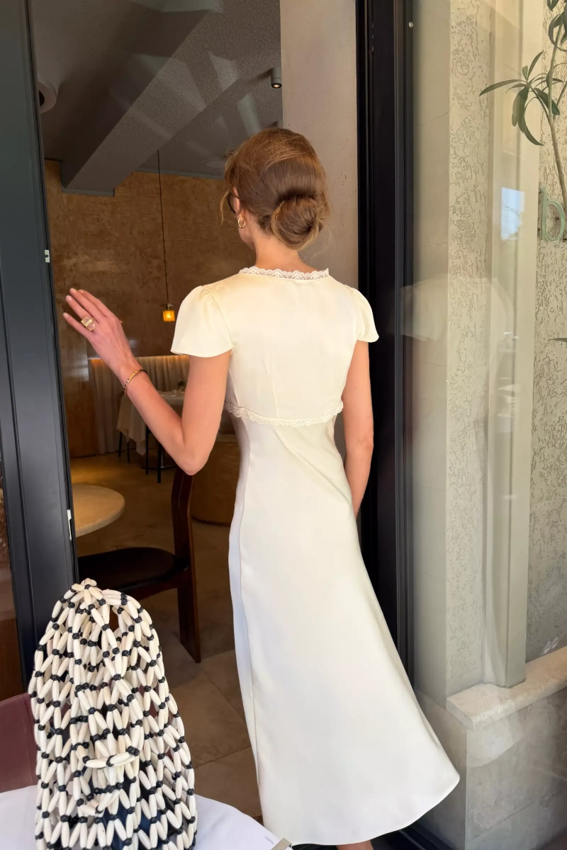 Платье из сатина с кружевом Charmstore, цвет: Сливочный, 111-60360-121 купить онлайн