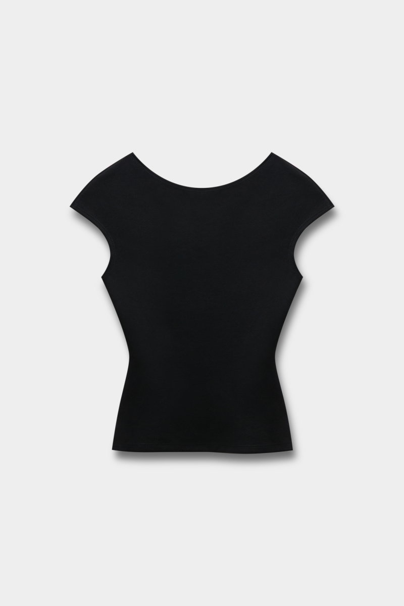 Топ из трикотажа с открытой спиной