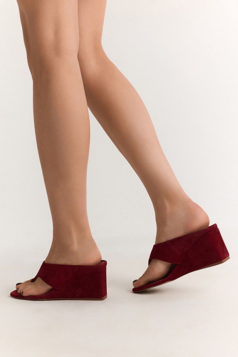 Босоножки из натуральной замши Lera Nena, цвет: красный LN.206.19231.320 купить онлайн