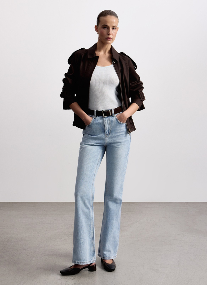 Джинсы расклешенные