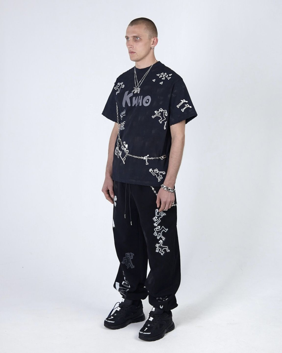 Джоггеры KINO DRAWINGS PATCH 580 GR BLACK ASIA ST 71, цвет: Черный, Ast71.kino-jogg-draw-bl купить онлайн