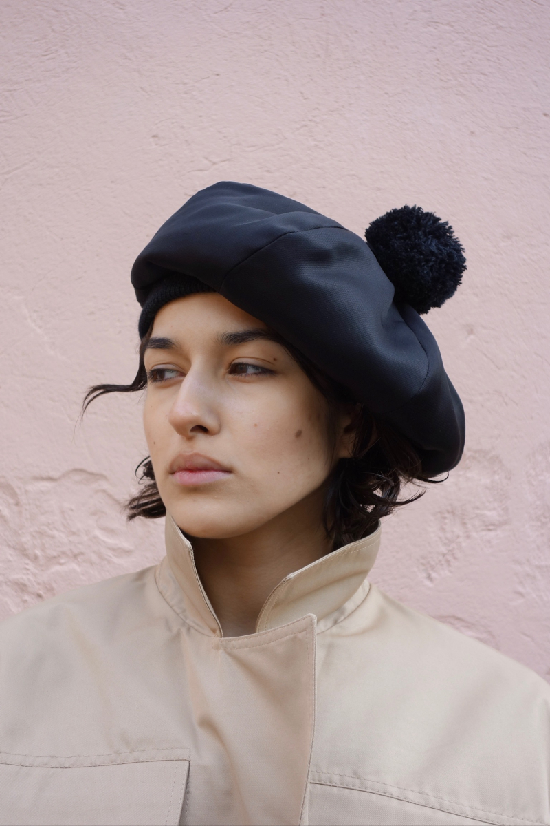 Берет с помпоном YOUR ANTIHERO, цвет: Черный  купить онлайн